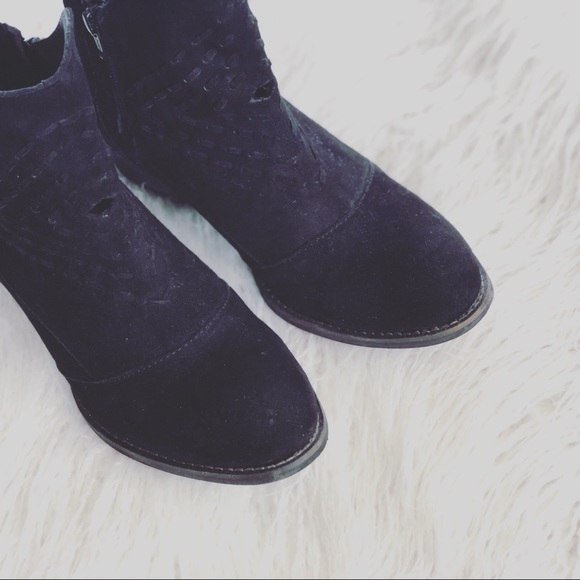 ➕➕ Black Leather Suede Cutout Ankle Boots Booties - Picture 6 of 8